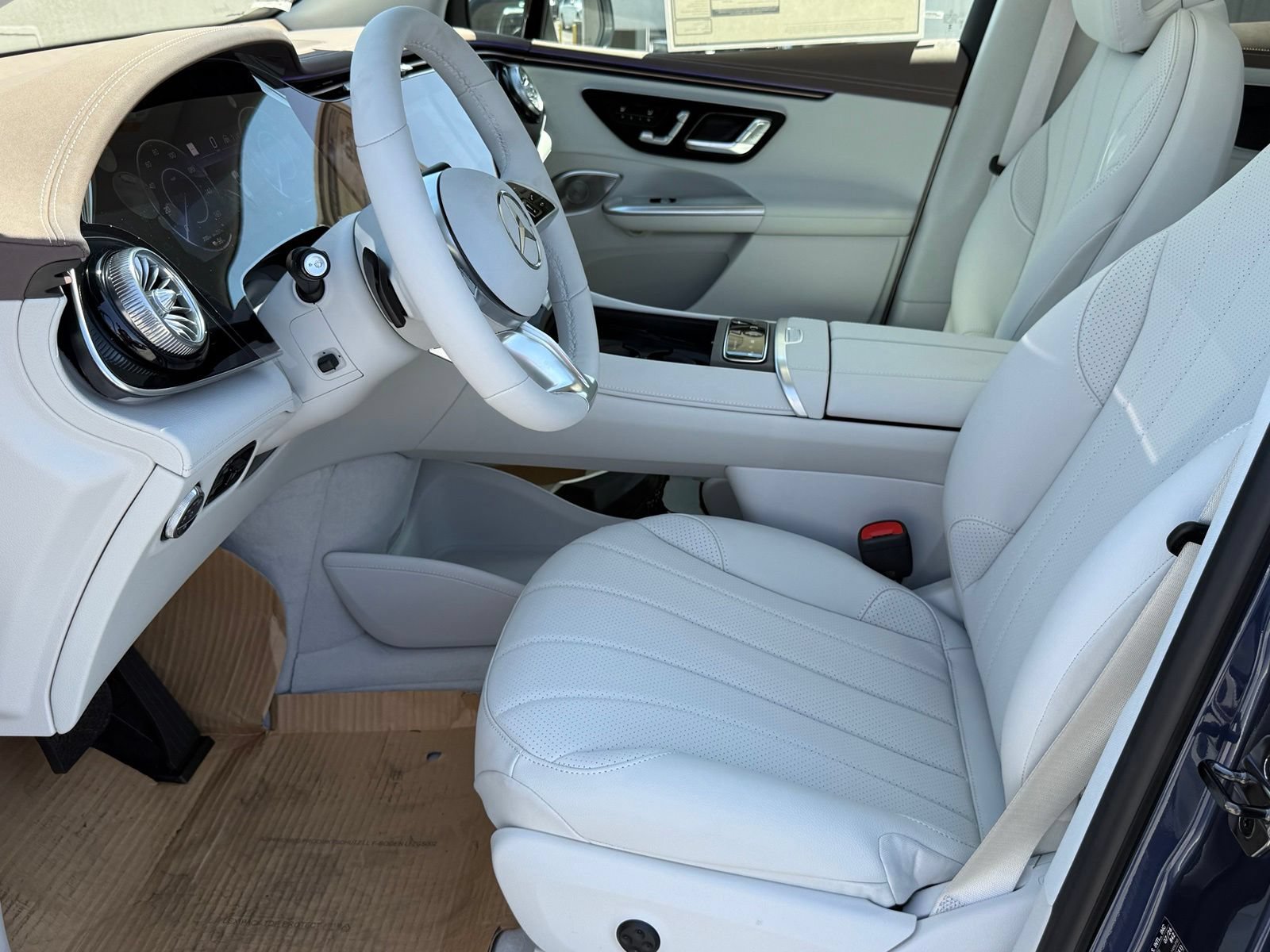 New 2027 Mercedes-Benz EQE 320+ SUV image 16