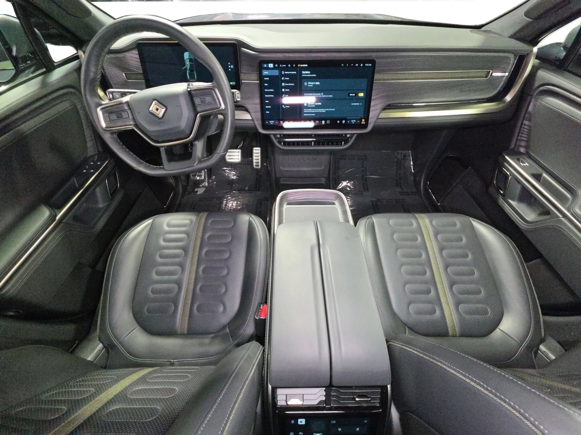 Used 2024 Rivian R1T Adventure AWD/4WD image 25