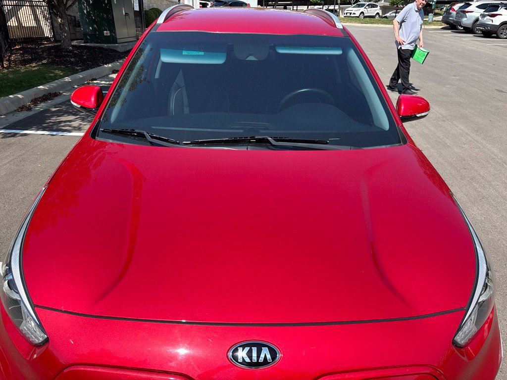 Used 2020 Kia Niro EX w/ Cold Weather Package FWD image 4