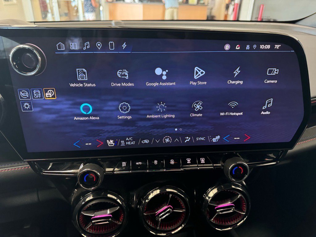 Used 2024 Chevrolet Blazer EV RS image 27