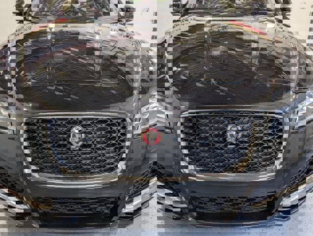 Used 2019 Jaguar XF Prestige image 50