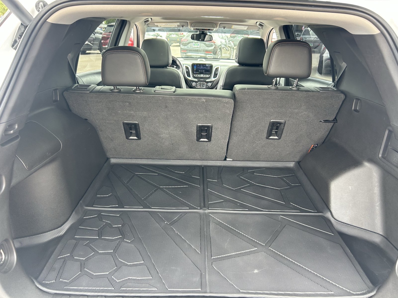 Used 2022 Chevrolet Equinox Premier FWD image 10