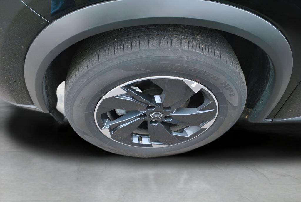 Used 2025 Nissan Rogue SV AWD/4WD image 31