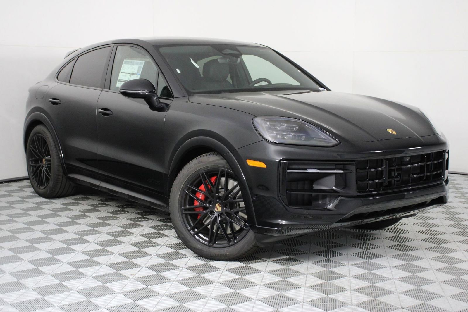 New 2026 Porsche Cayenne GTS image 9