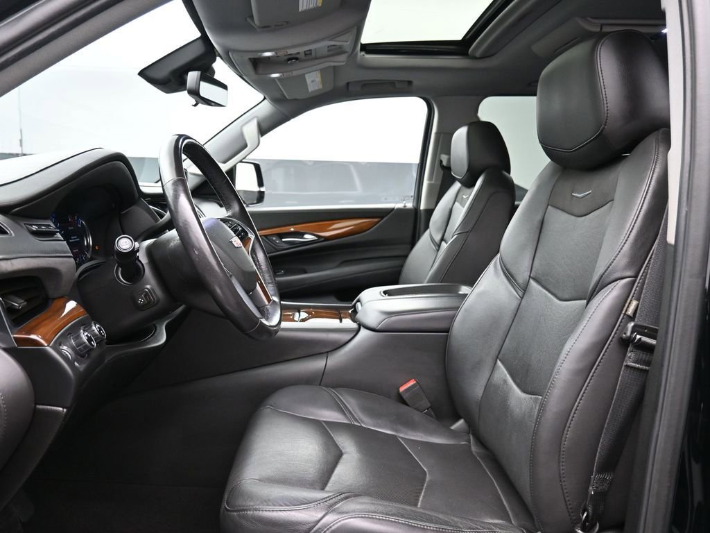 Used 2020 Cadillac Escalade ESV Premium Luxury image 10