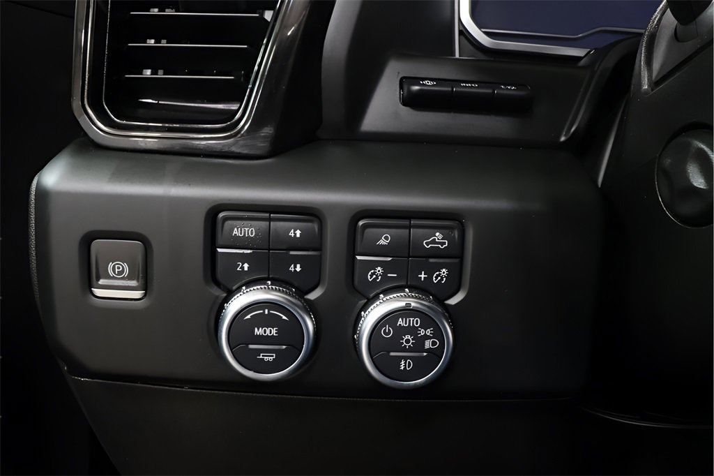 Used 2023 GMC Sierra 1500 AT4 w/ Technology Package image 17