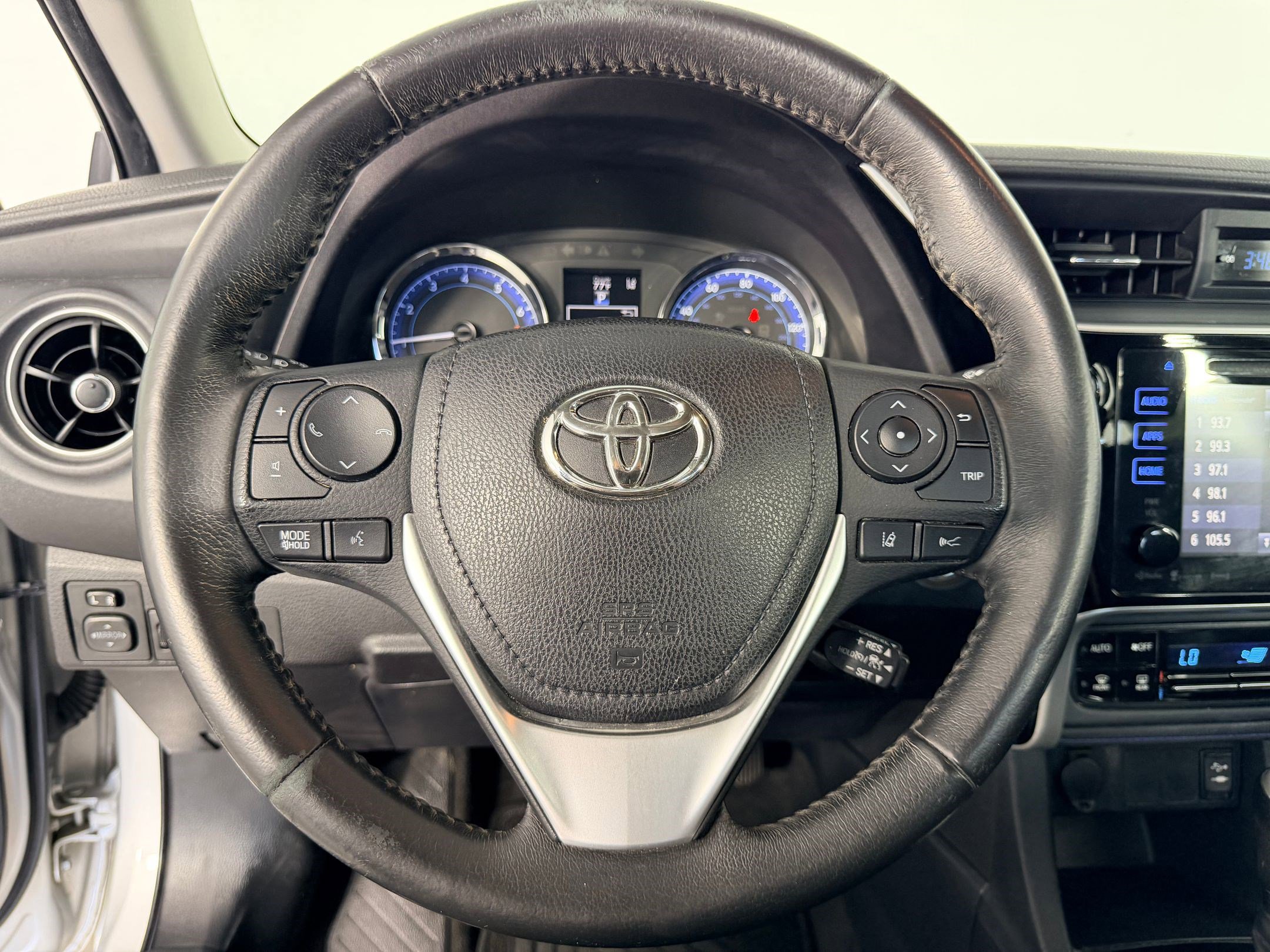 Used 2017 Toyota Corolla SE w/ SE Premium Package image 15