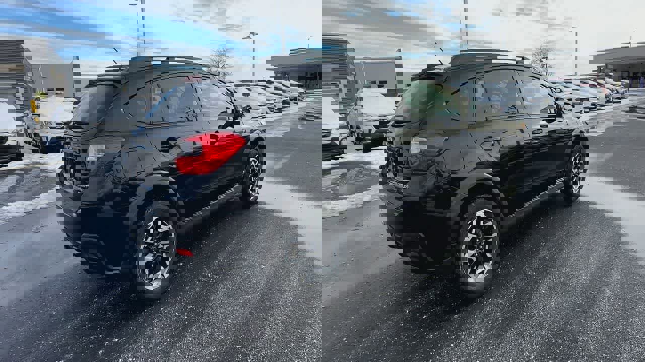 Used 2017 Subaru Crosstrek 2.0i Premium w/ Moonroof Package image 8