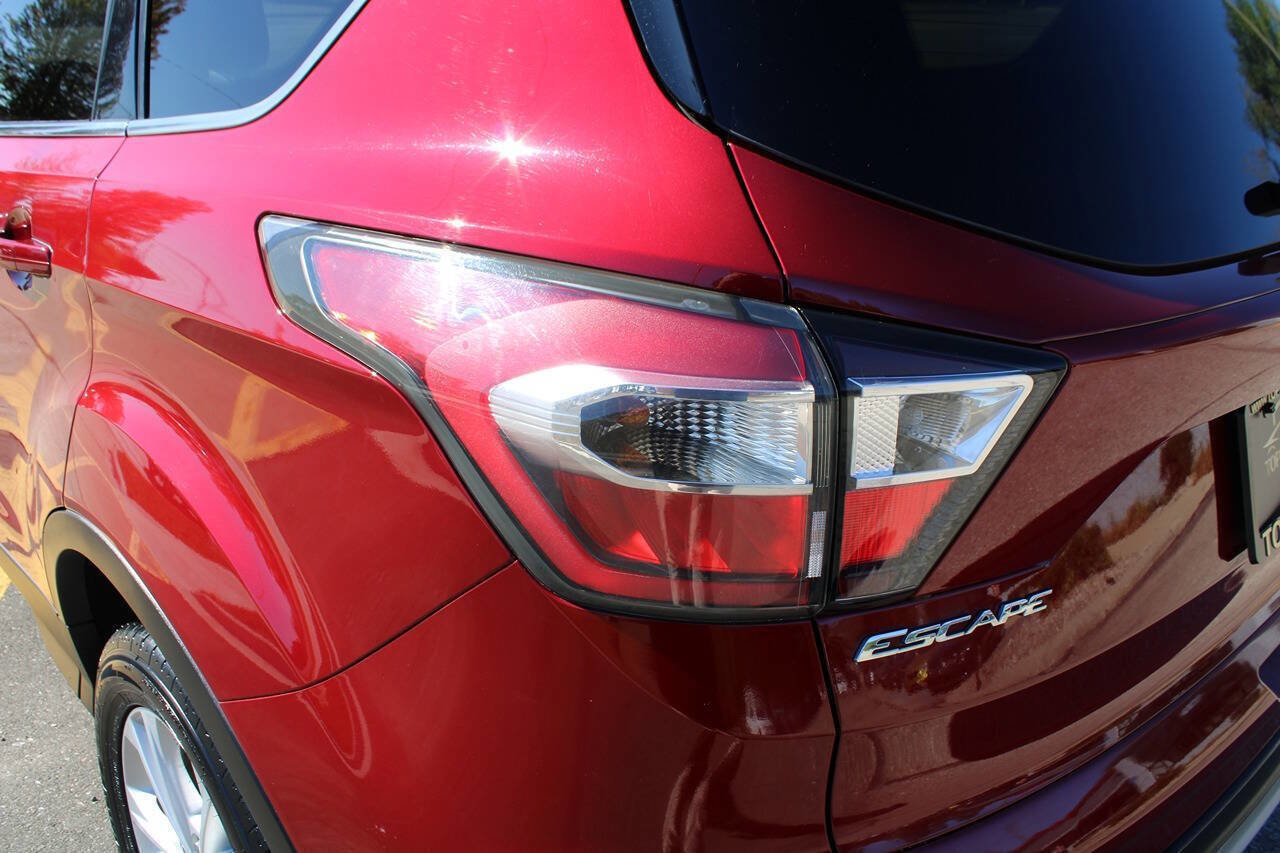 Used 2017 Ford Escape SE image 29
