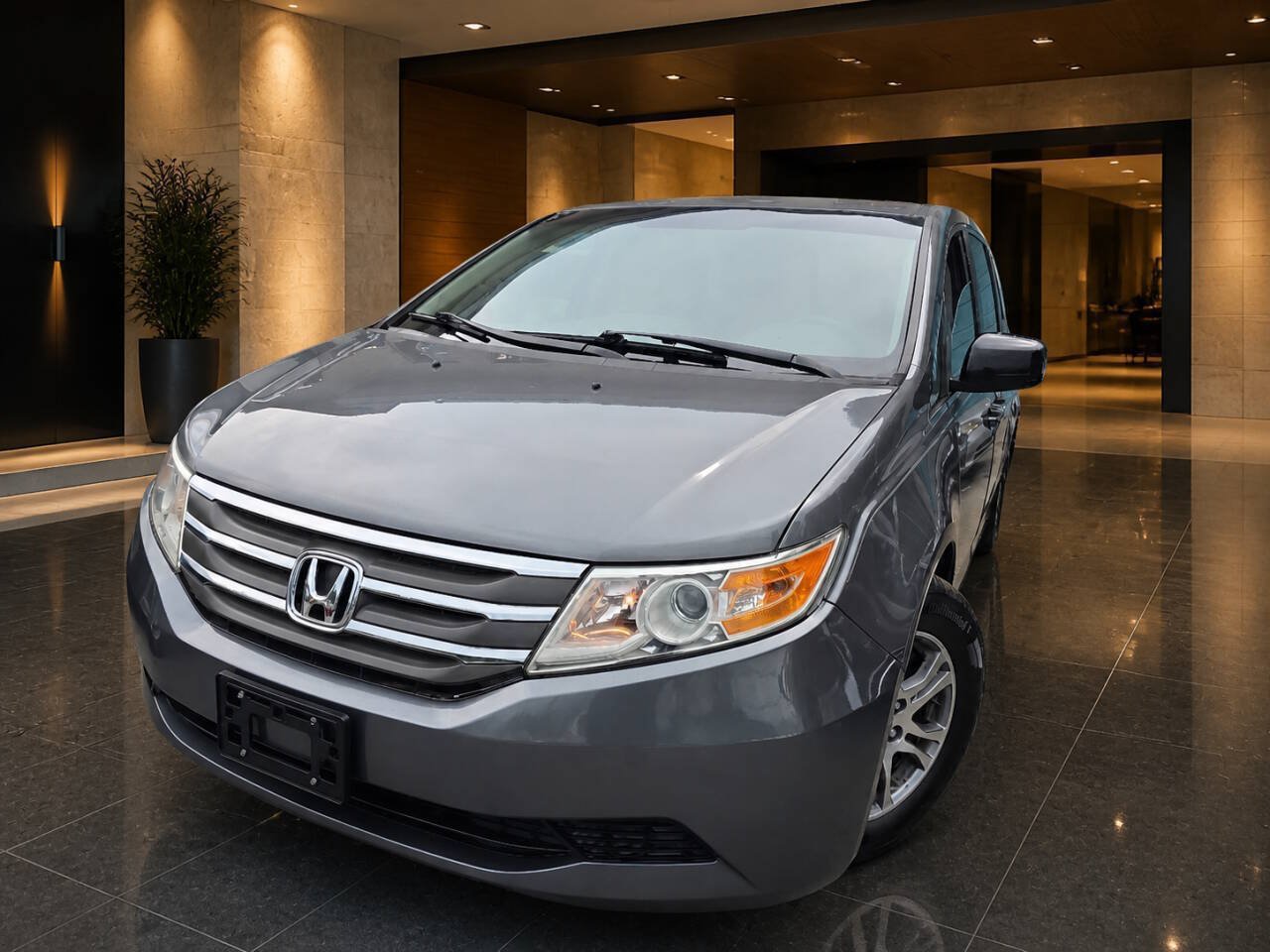 Used 2011 Honda Odyssey EX-L image 2
