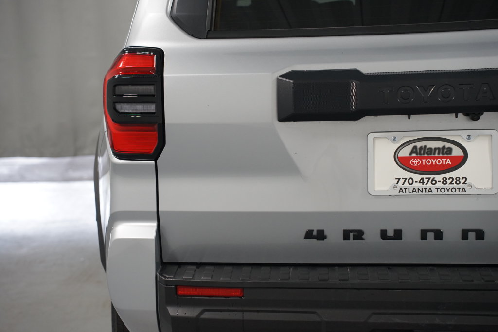 Certified 2026 Toyota 4Runner SR5 AWD/4WD image 10