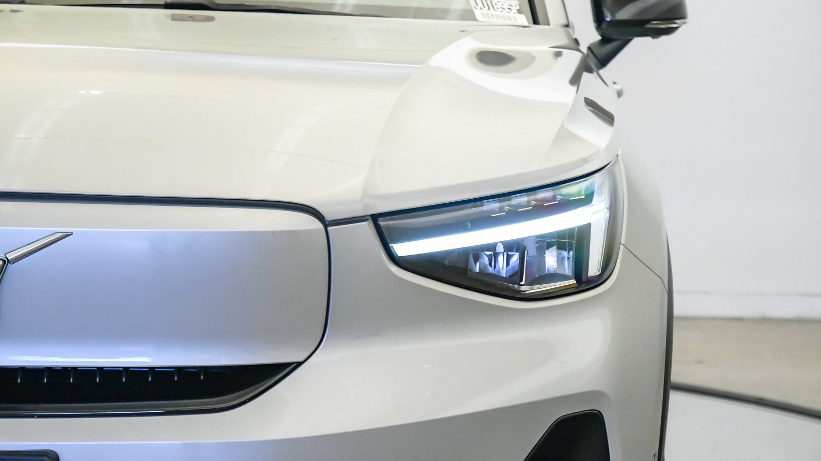 Certified 2023 Volvo XC40 Recharge Plus AWD/4WD image 9