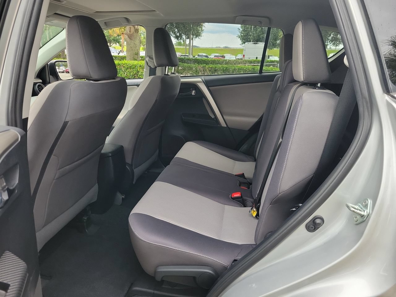 Used 2014 Toyota RAV4 XLE FWD image 10