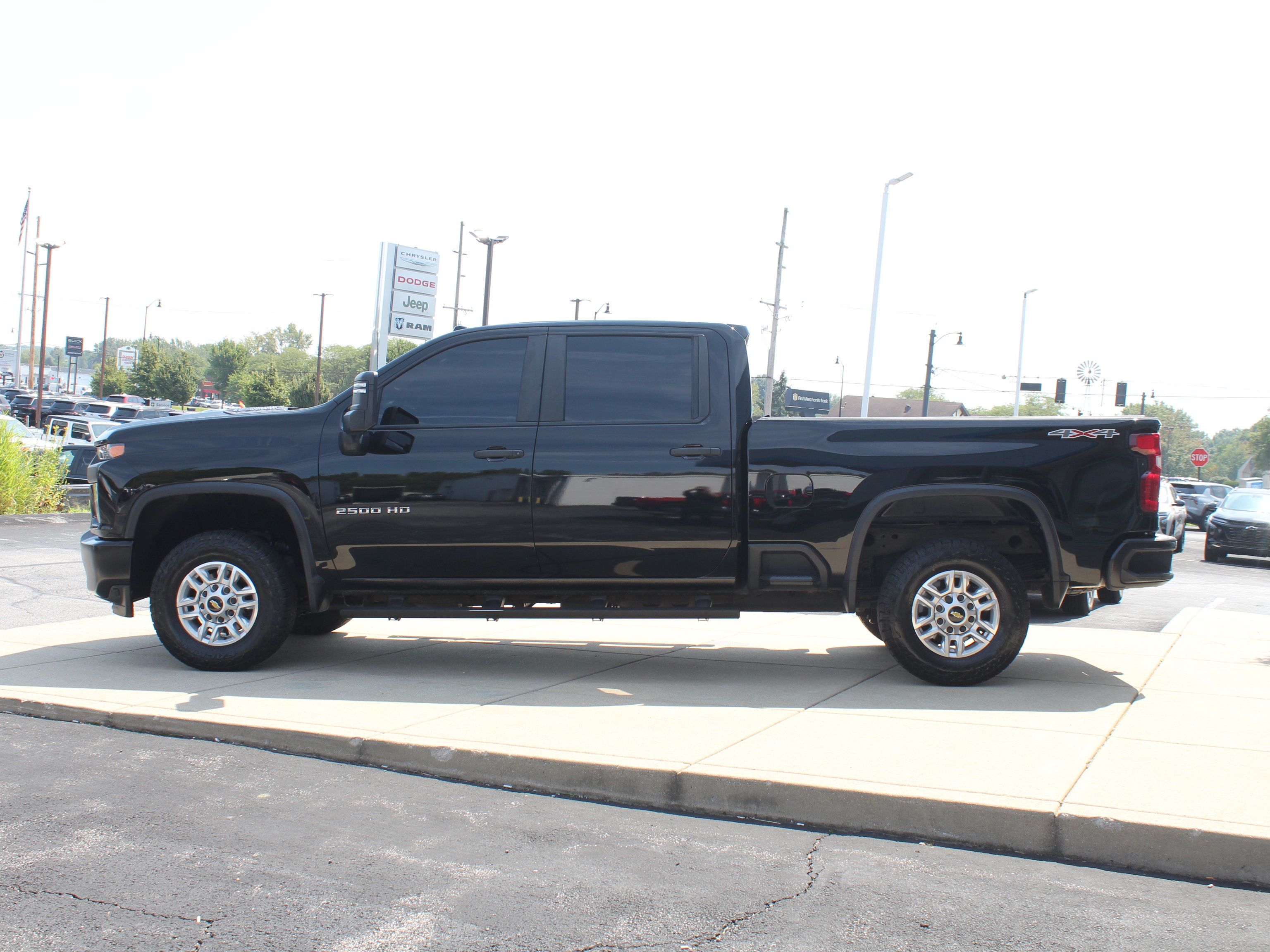 Used 2022 Chevrolet Silverado 2500 W/T w/ WT Convenience Package AWD/4WD image 9