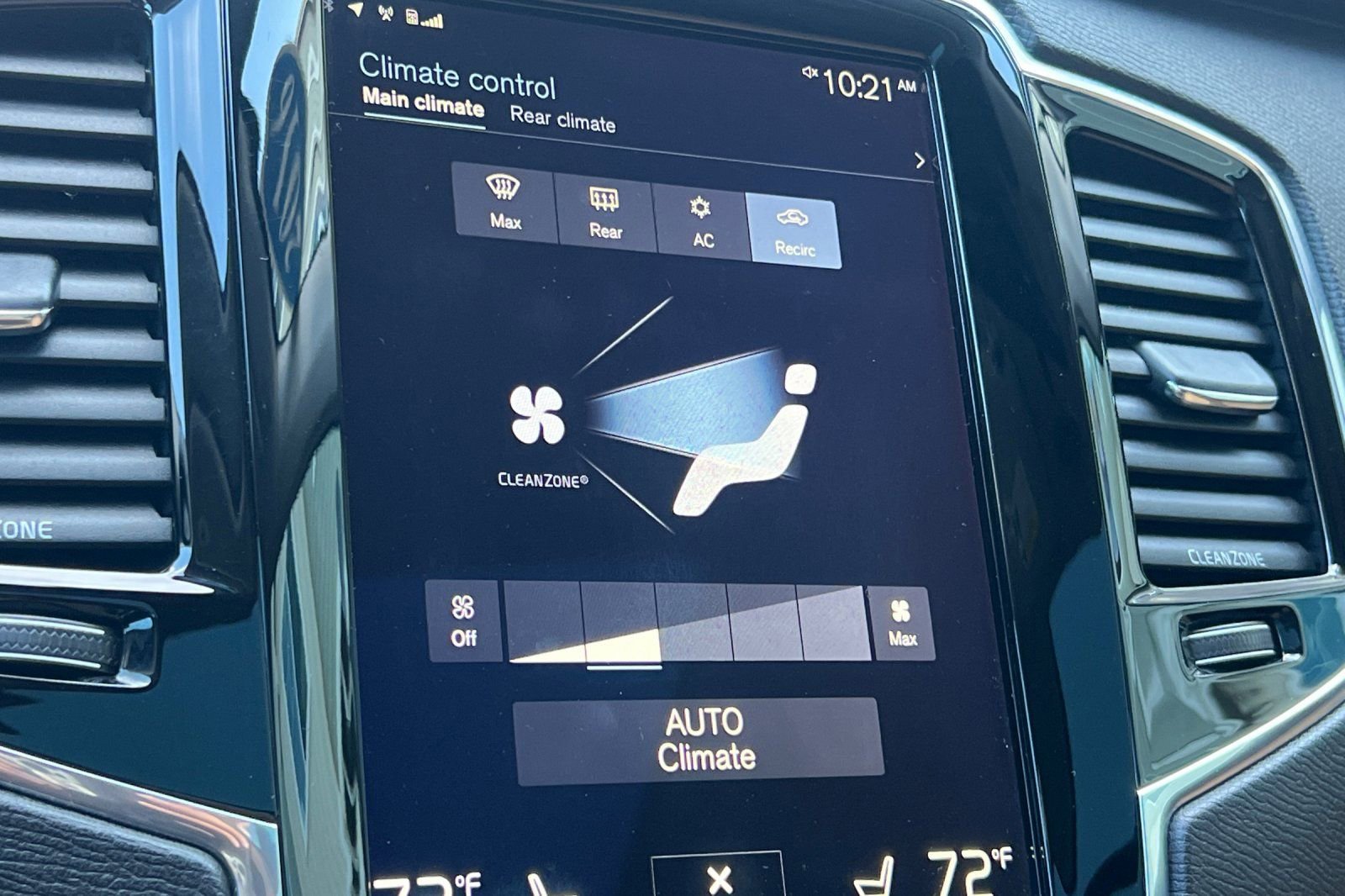 Used 2016 Volvo XC90 T6 Momentum w/ Protection Package Plus image 21