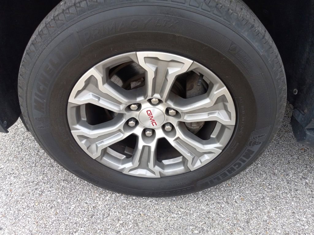 Used 2021 GMC Yukon SLE image 16