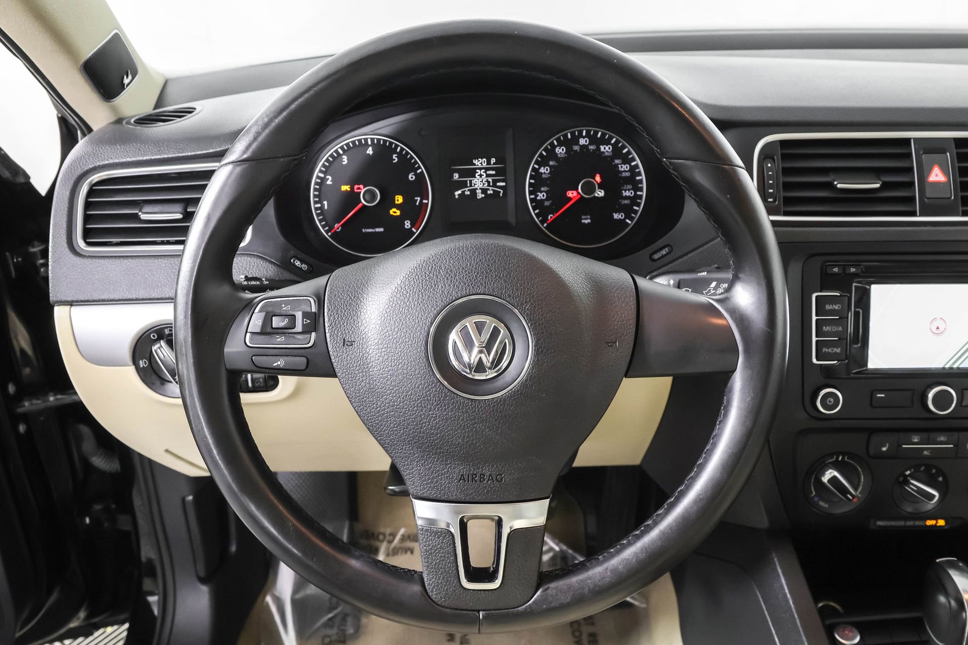 Used 2012 Volkswagen Jetta SEL image 26