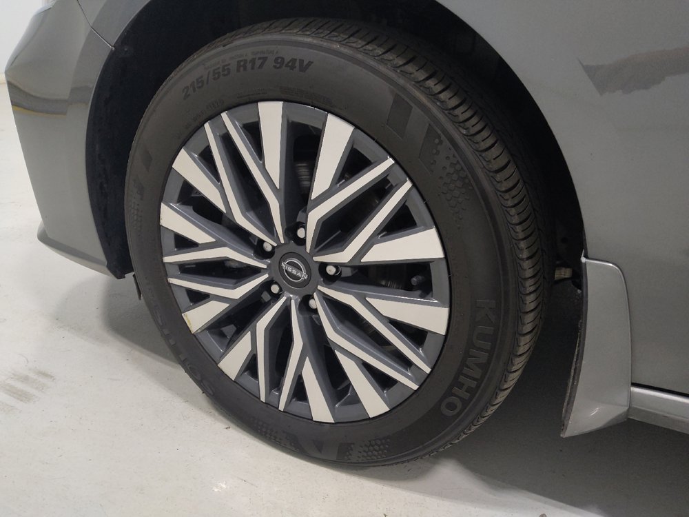 Used 2024 Nissan Altima 2.5 SV AWD/4WD image 31
