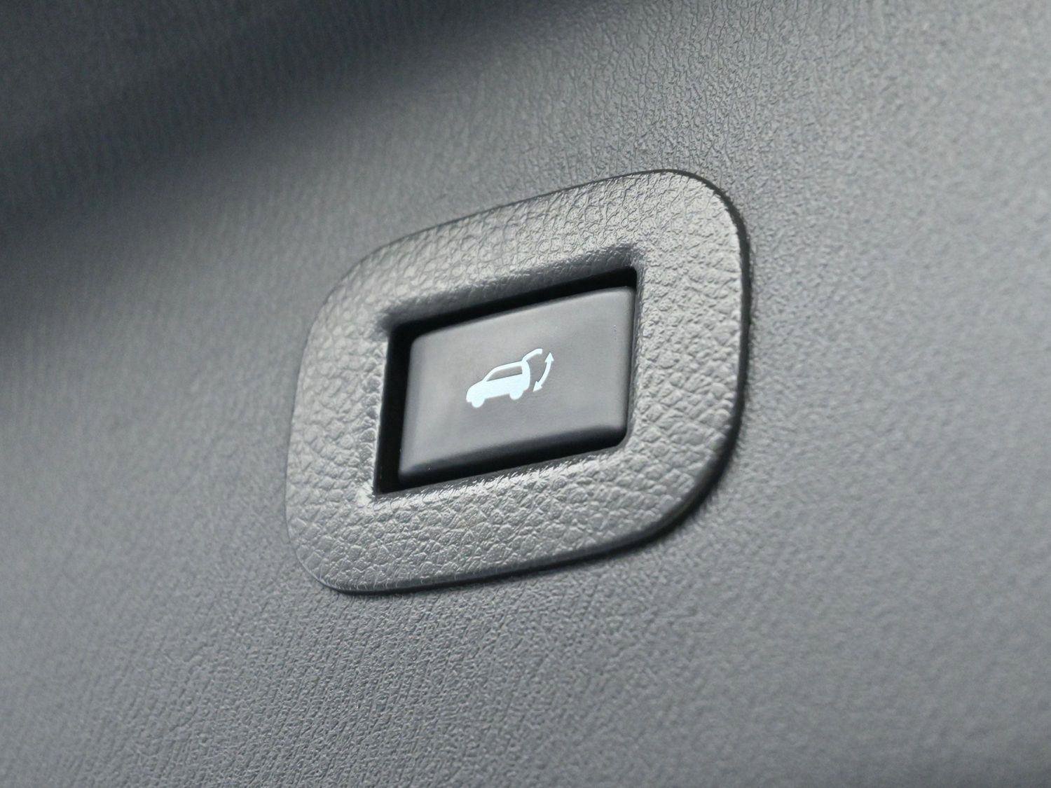 Used 2022 INFINITI QX80 Premium Select w/ Cargo Package image 11