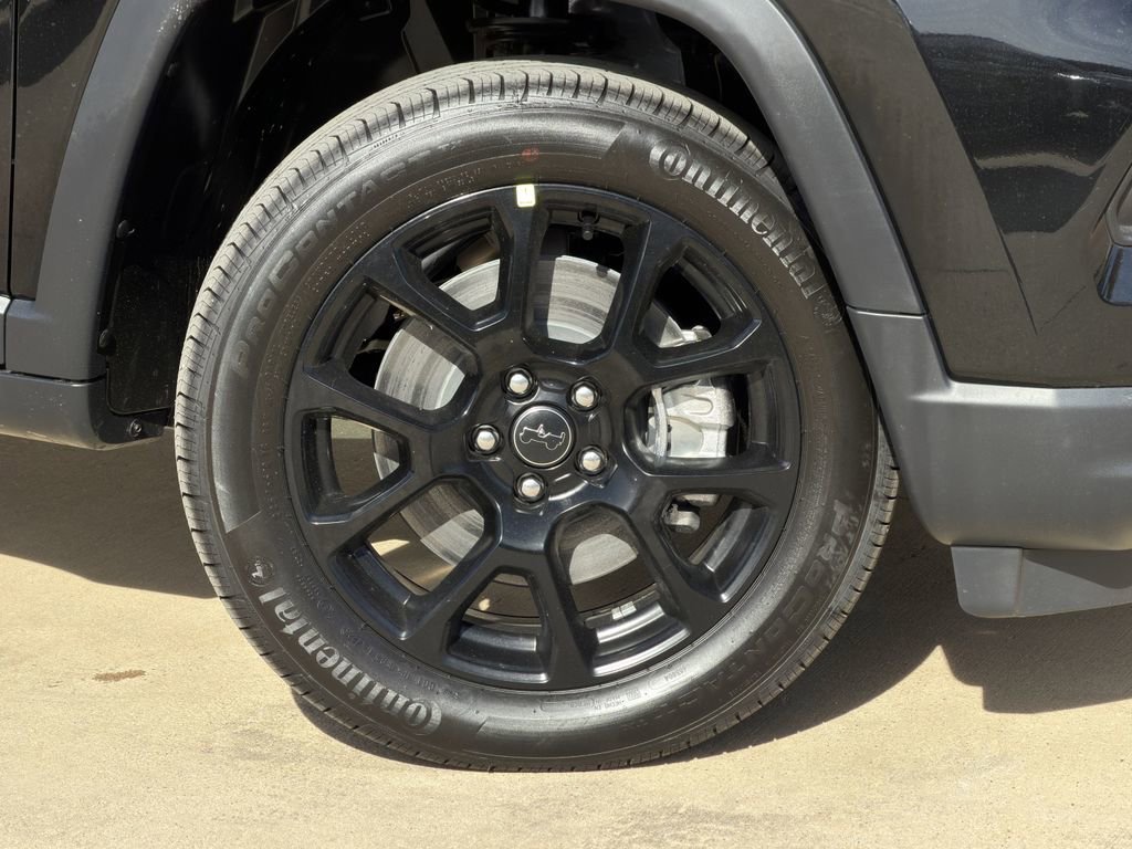 New 2026 Jeep Compass Latitude image 8