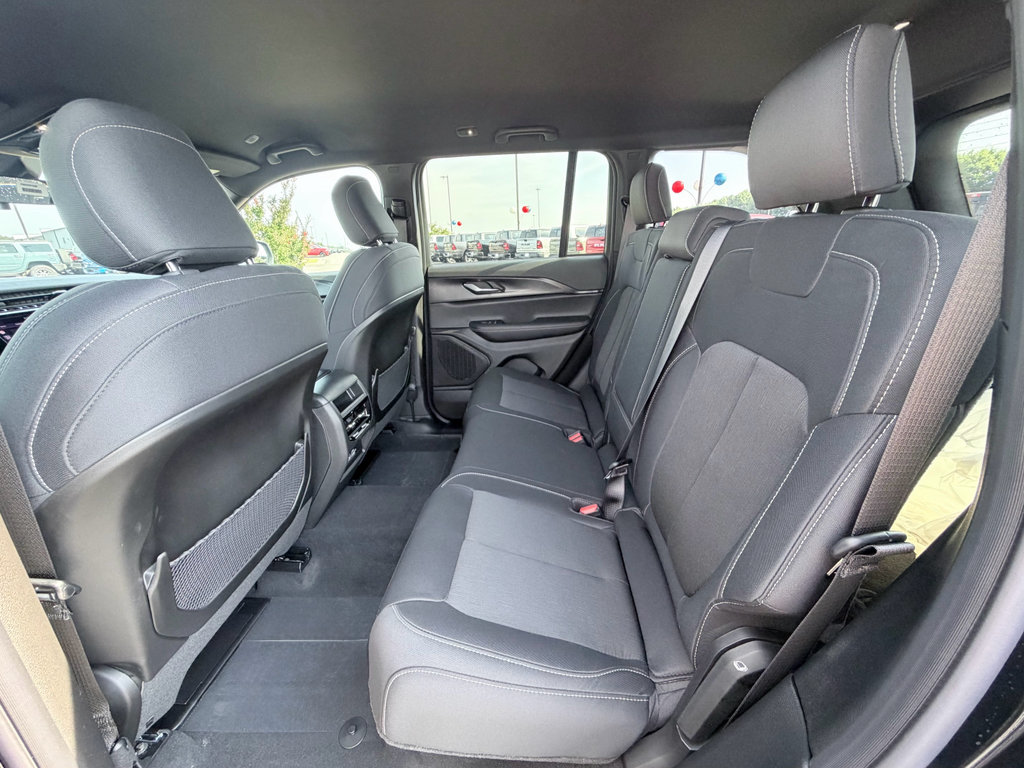 New 2026 Jeep Grand Cherokee Laredo RWD image 26