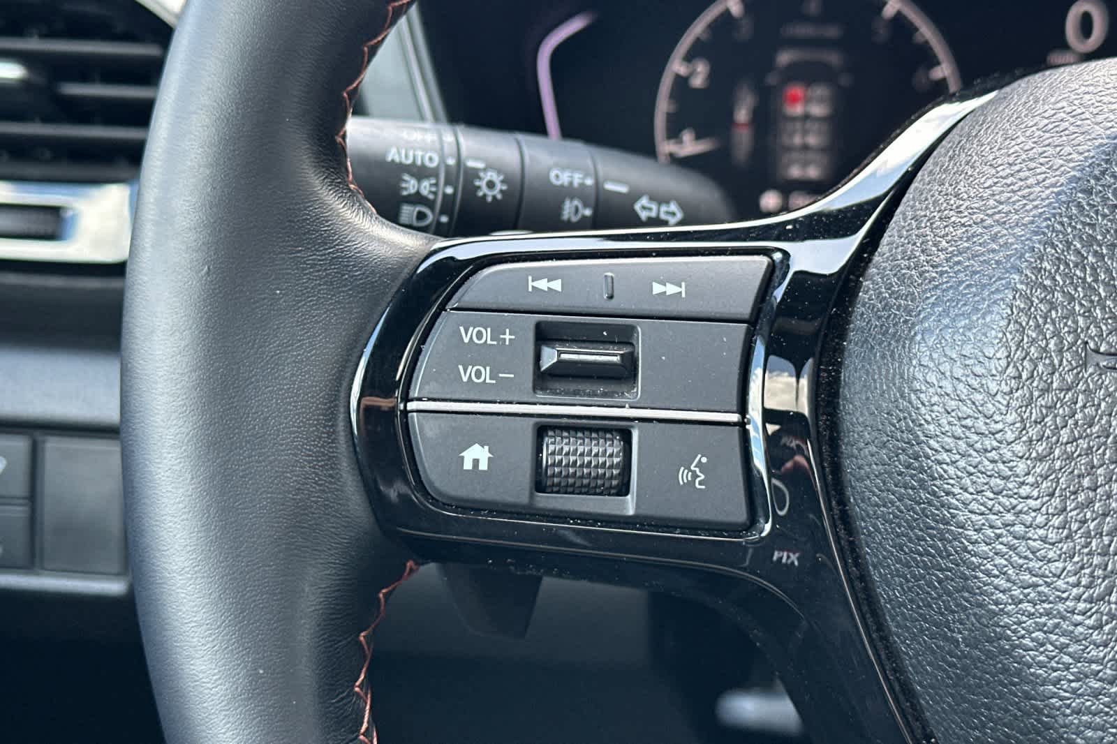 Certified 2023 Honda Pilot TrailSport image 28