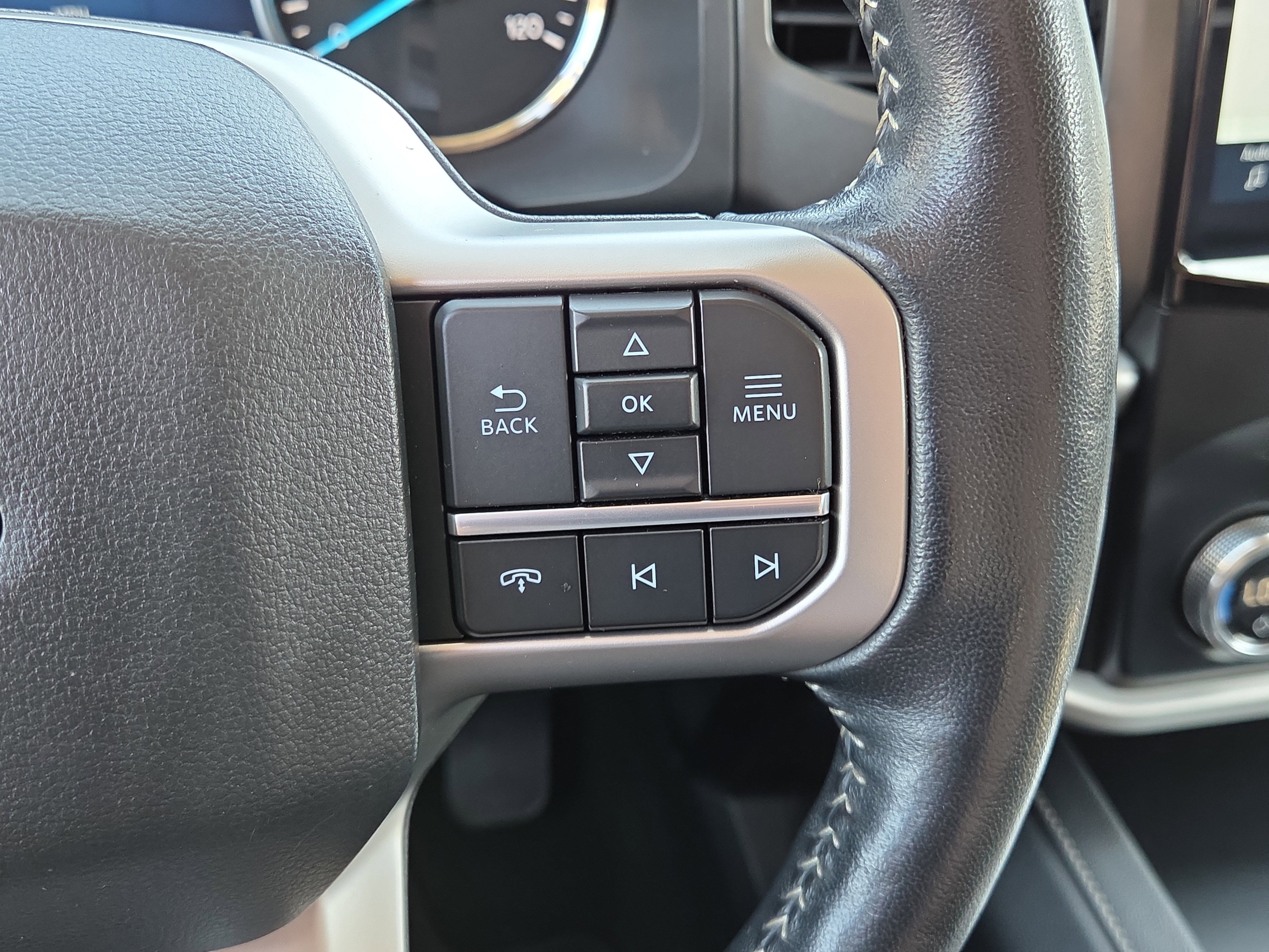 Used 2024 Ford Expedition XLT image 22