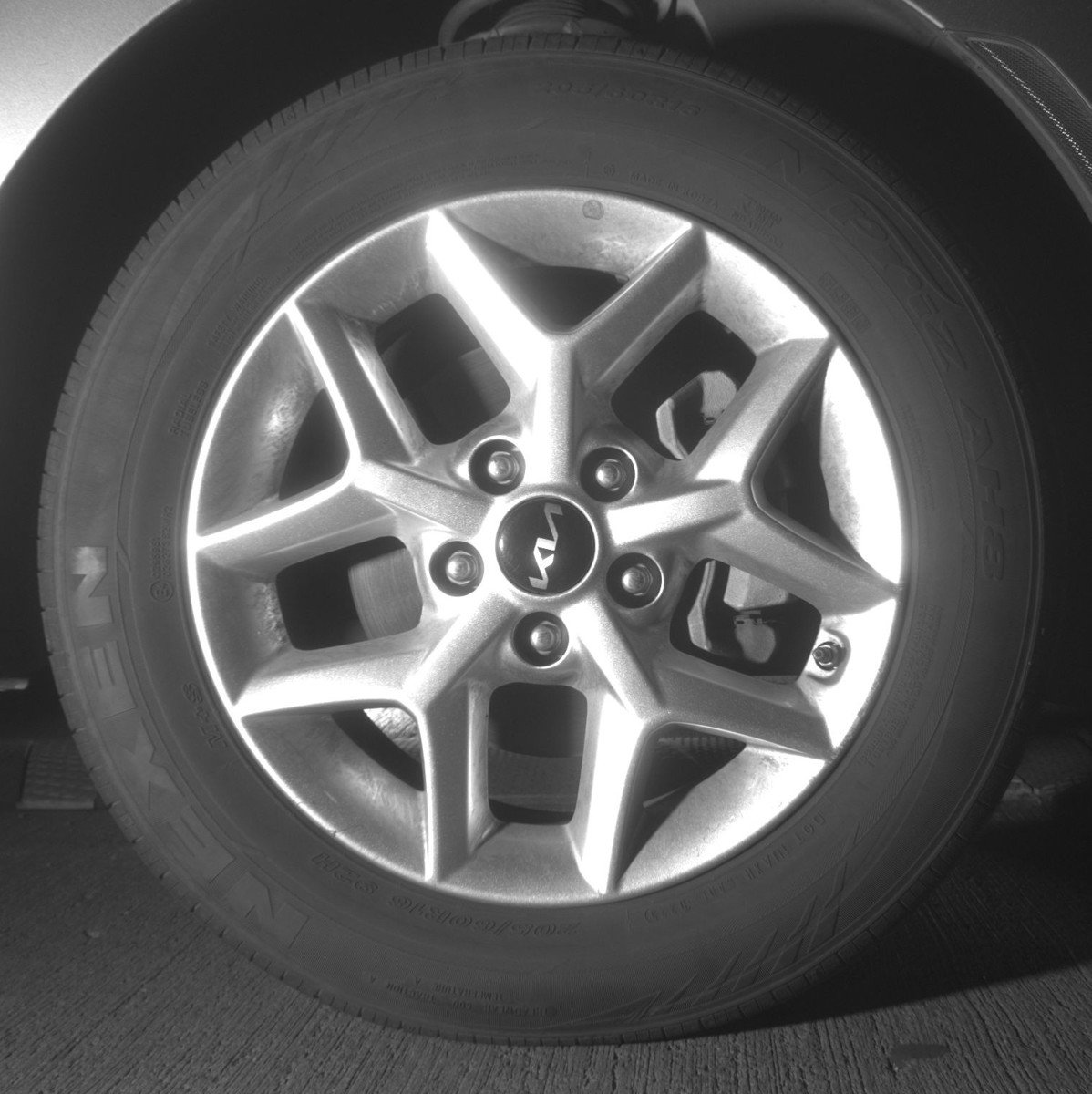 Used 2025 Kia Soul LX w/ LX Technology Package FWD image 13