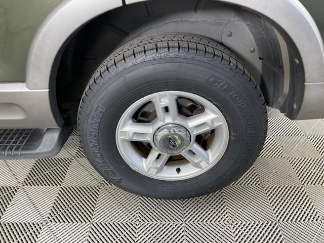 Used 2002 Ford Explorer XLT AWD/4WD image 19