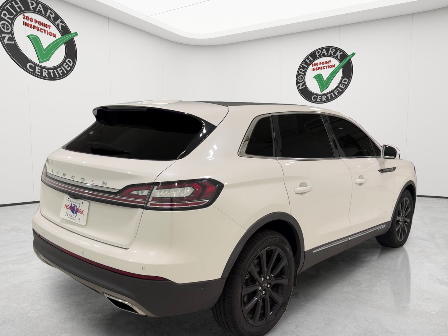 Used 2021 Lincoln Nautilus Reserve w/ Equipment Group 201A FWD image 4