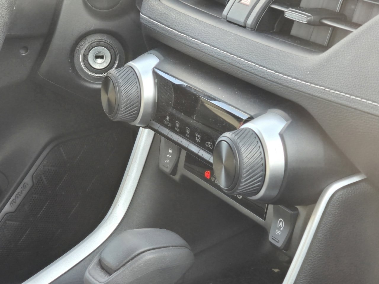 Used 2024 Toyota RAV4 LE image 18