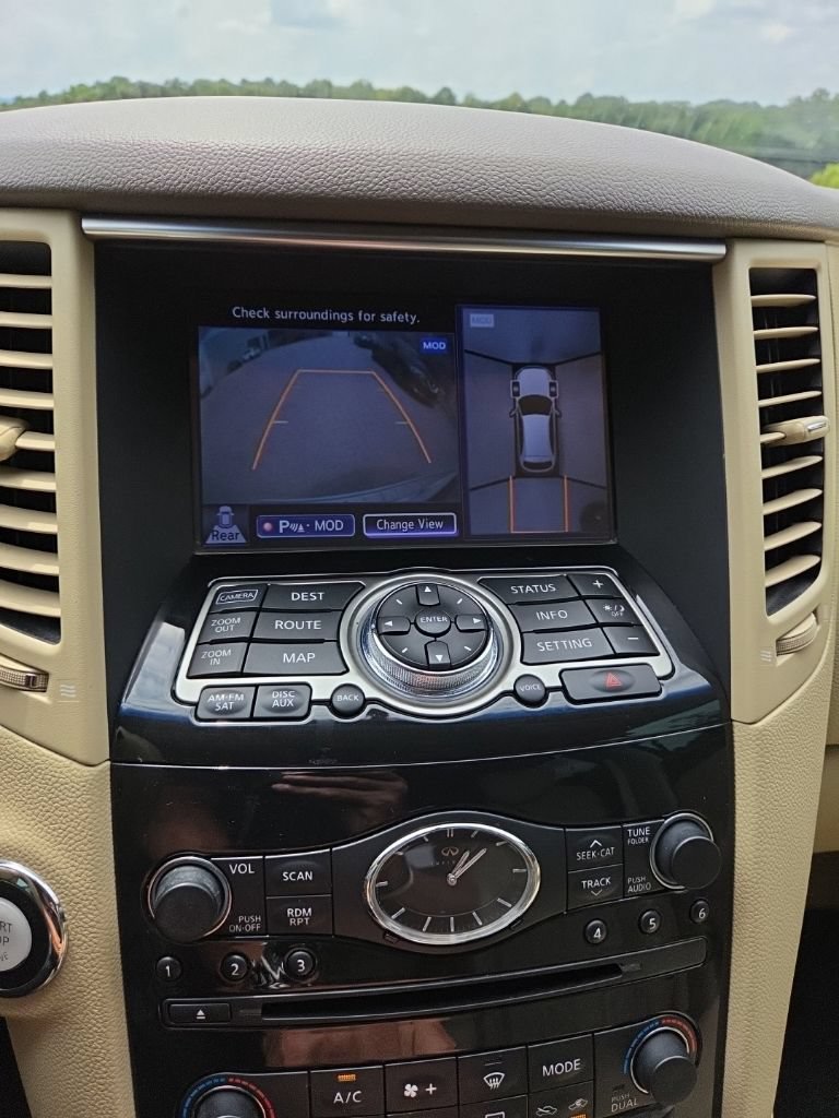 Used 2014 INFINITI QX70 2WD w/ Premium Package image 20