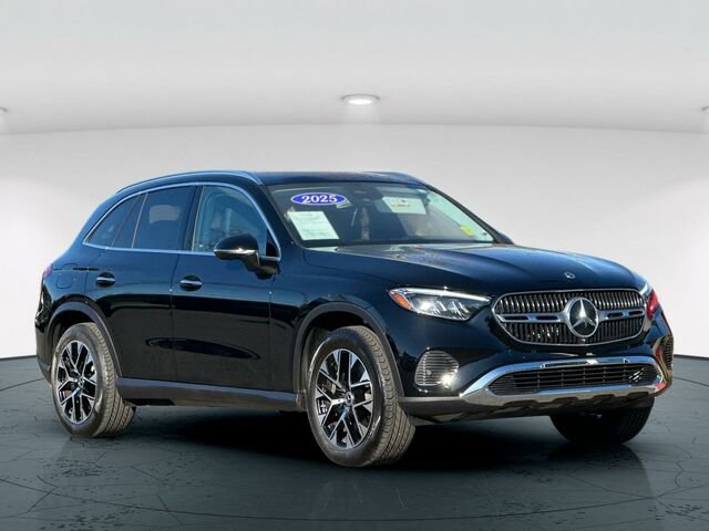 Used 2025 Mercedes-Benz GLC 350e 4MATIC image 8