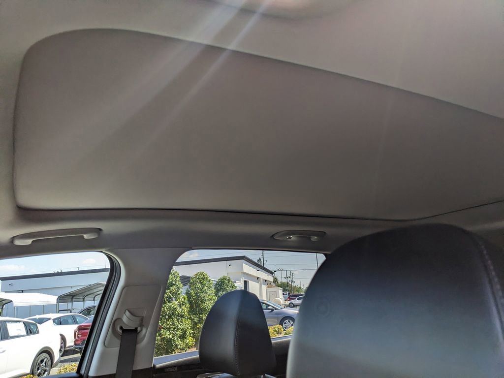 Certified 2025 Kia Sorento SX image 22