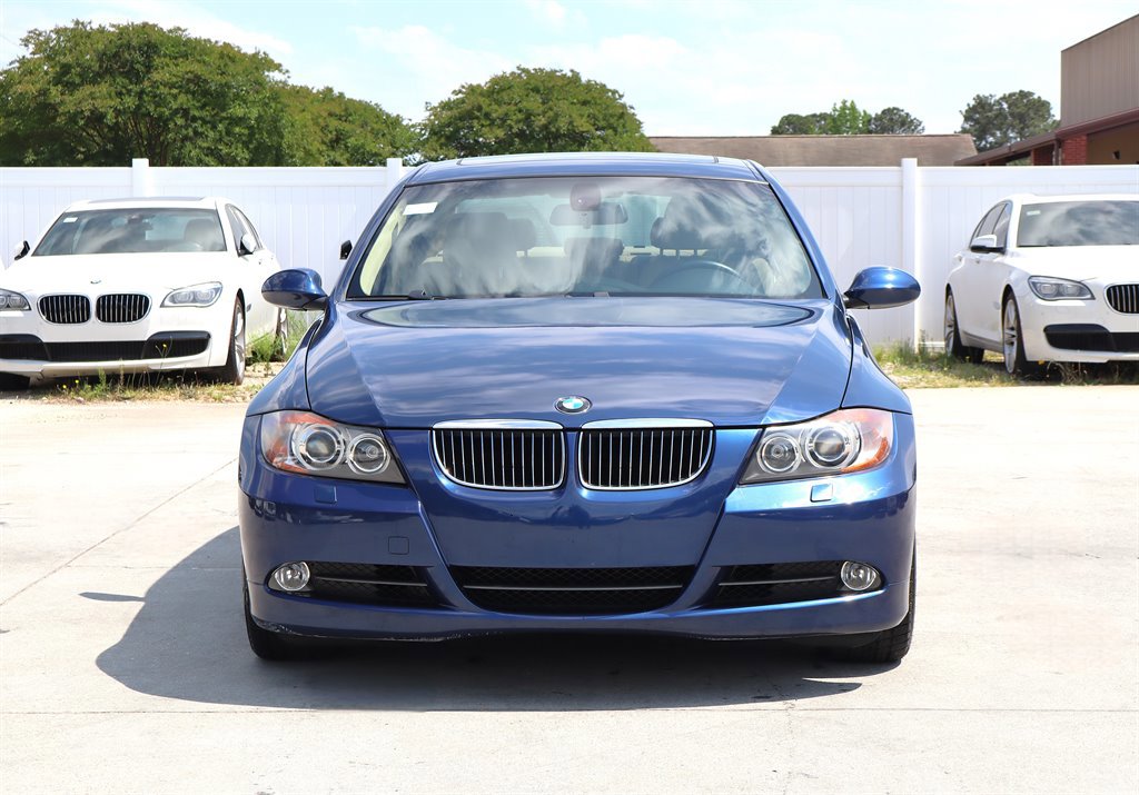 Used 2006 BMW 330xi Sedan AWD/4WD image 2