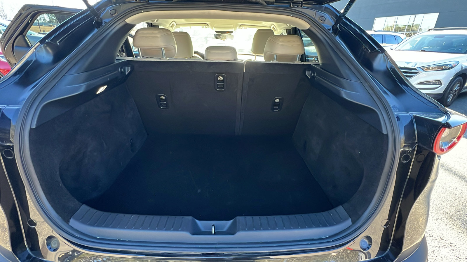 Used 2025 MAZDA CX-30 AWD 2.5 S w/ Preferred Package image 13