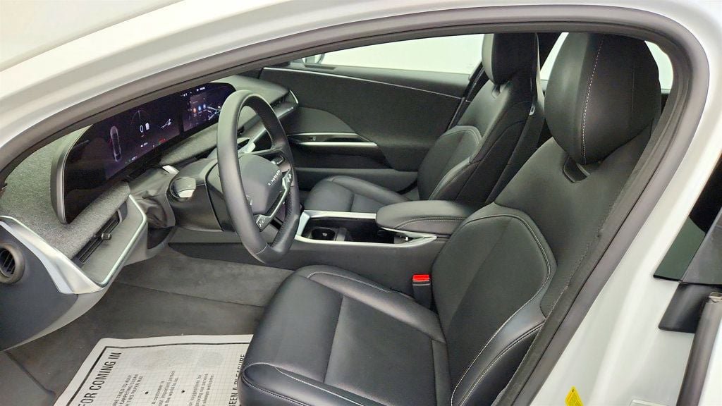 Used 2023 Lucid Air Pure AWD/4WD image 21