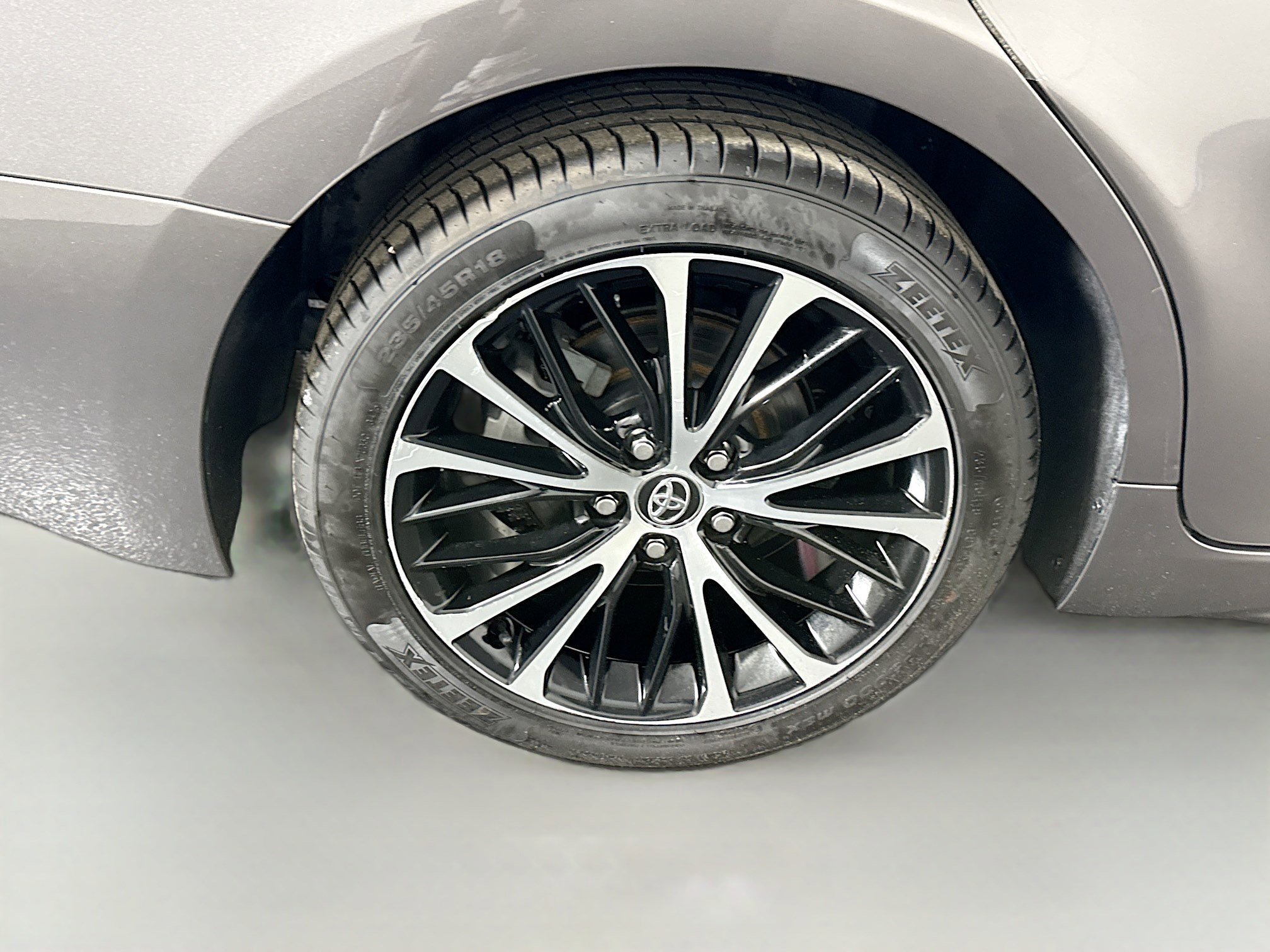 Used 2020 Toyota Camry SE FWD image 32