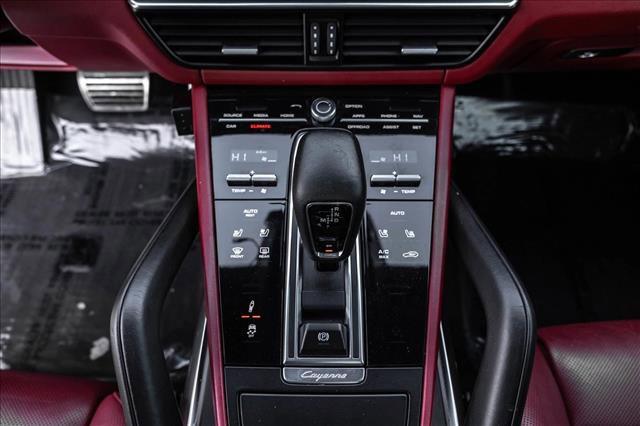 Used 2020 Porsche Cayenne Turbo image 20