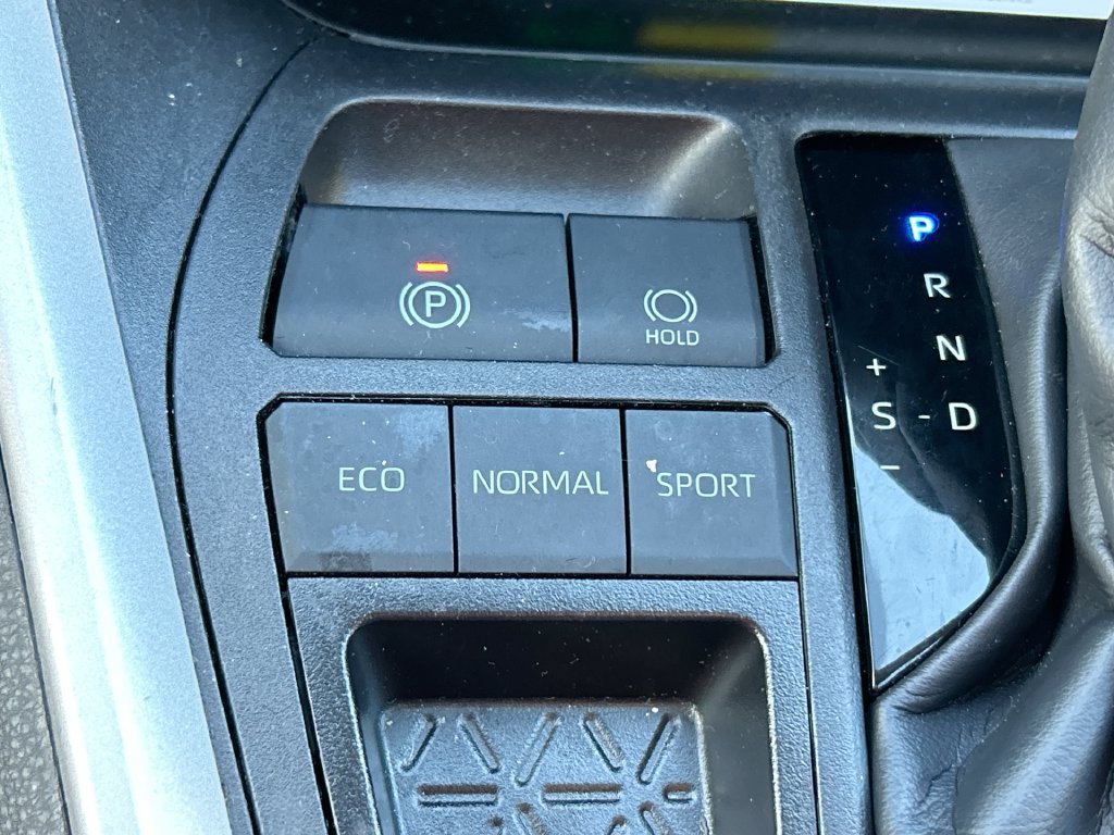 Used 2025 Toyota RAV4 XLE w/ Convenience Package FWD image 35