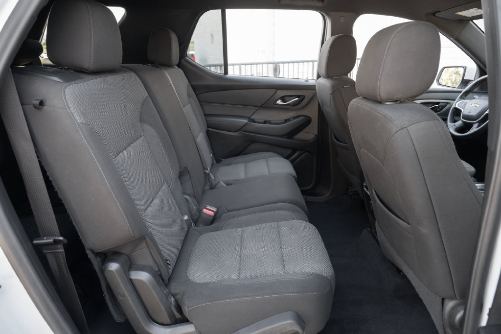 Used 2023 Chevrolet Traverse LT FWD image 39