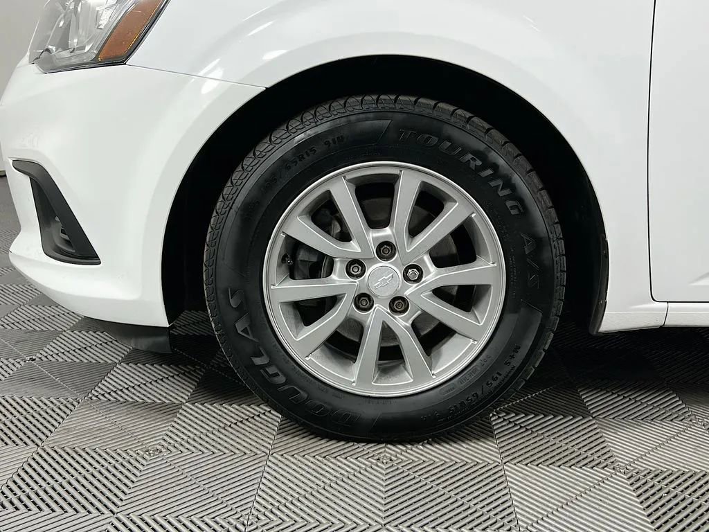 Used 2017 Chevrolet Sonic LT image 29