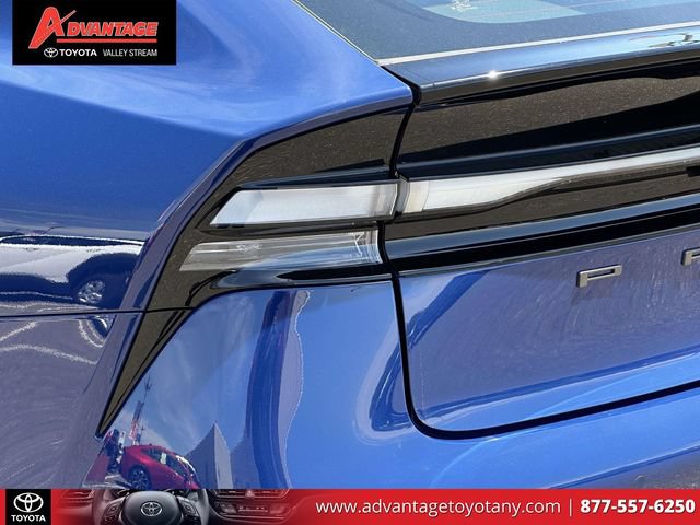 Used 2025 Toyota Prius Plug-In Hybrid FWD image 13