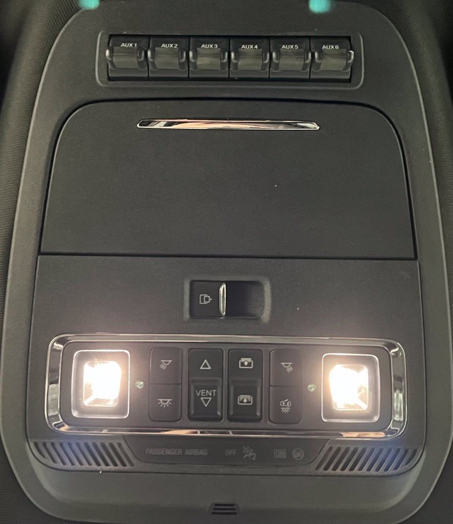 Used 2024 Ford F350 Platinum w/ Tremor Off-Road Package AWD/4WD image 41