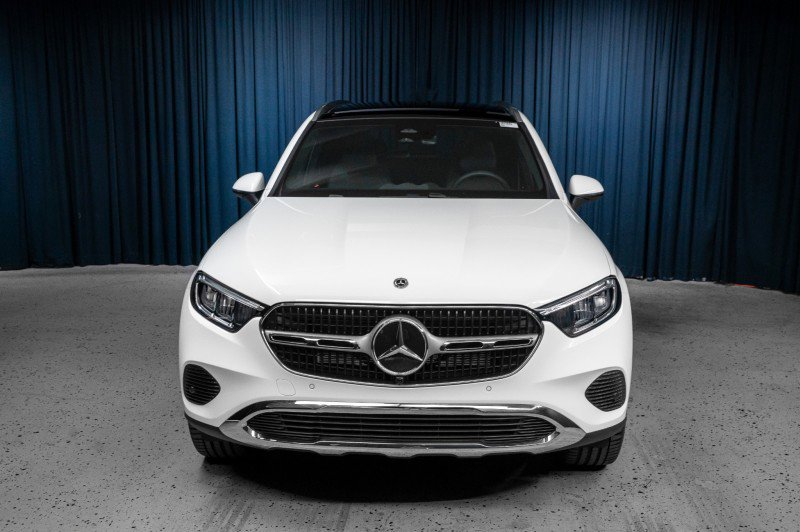 Certified 2026 Mercedes-Benz GLC 300 image 2