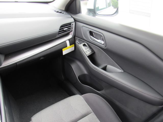 New 2026 Nissan Rogue SV FWD image 17