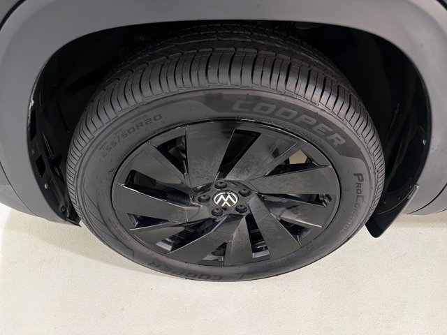 Used 2024 Volkswagen Atlas Cross Sport SE AWD/4WD image 11
