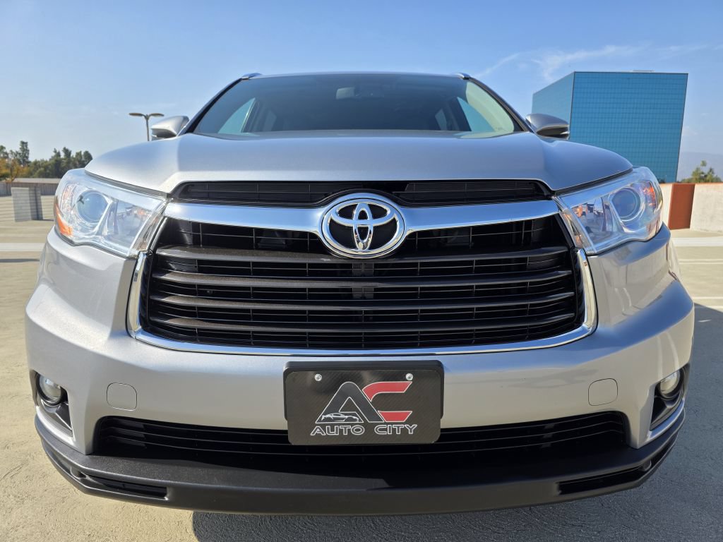 Used 2014 Toyota Highlander XLE AWD/4WD image 4