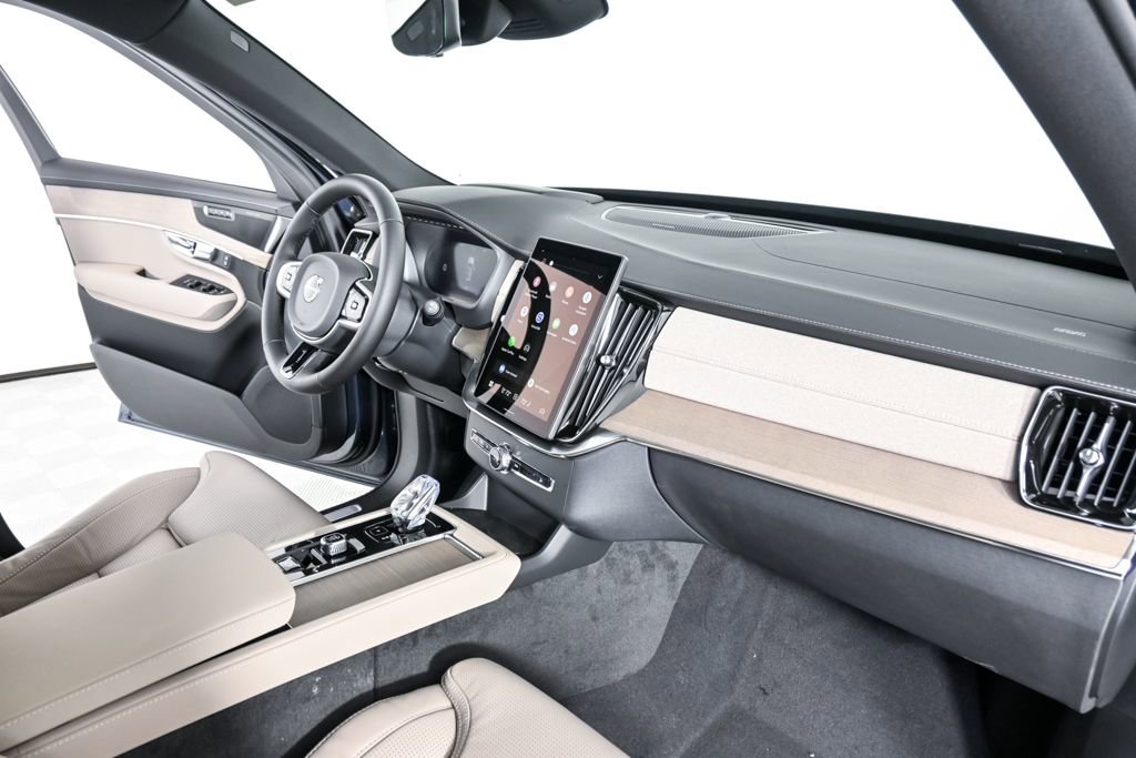 New 2026 Volvo XC90 T8 Ultra w/ Protection Package Premier image 25