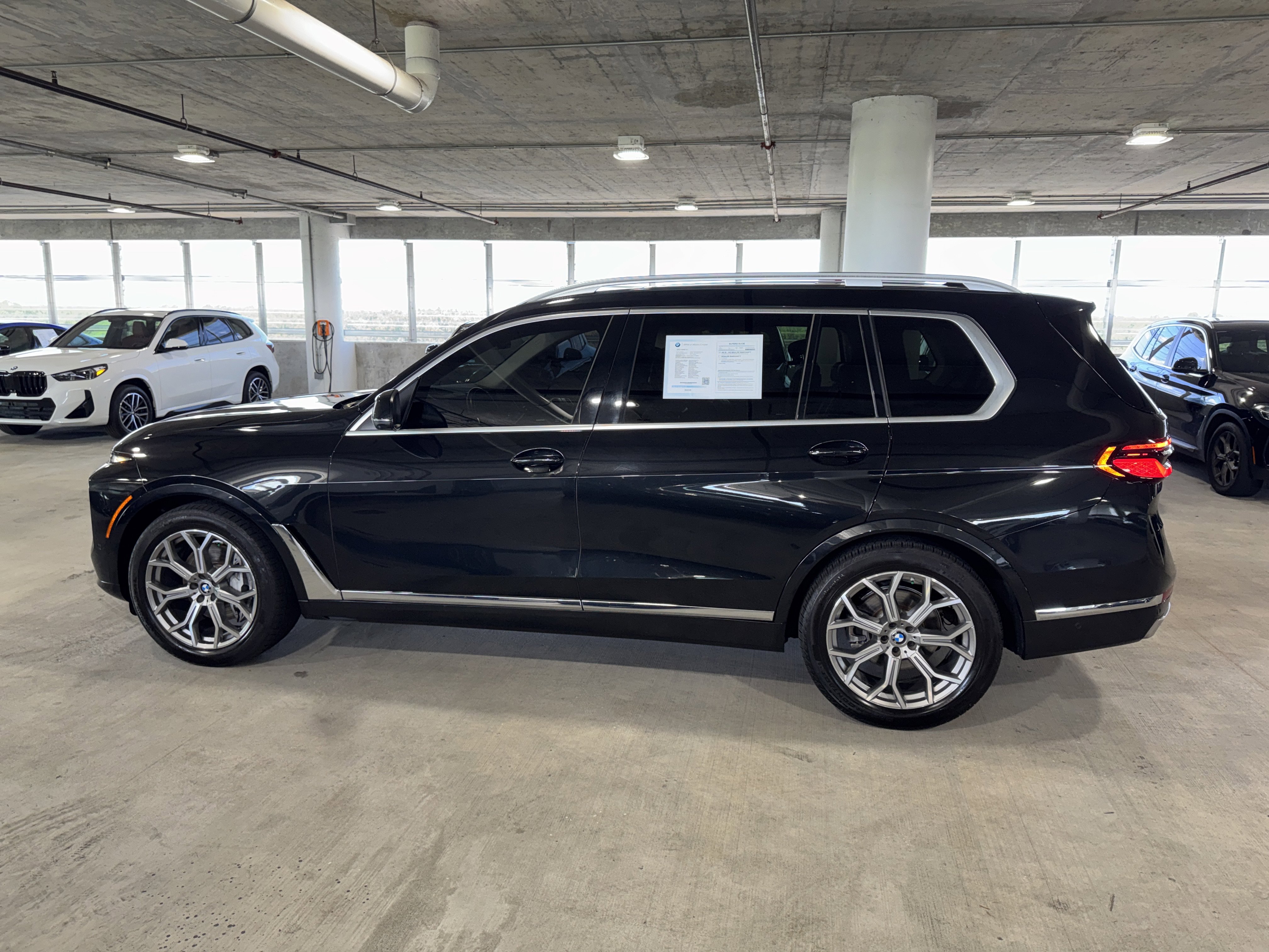 Used 2023 BMW X7 xDrive40i AWD/4WD image 5